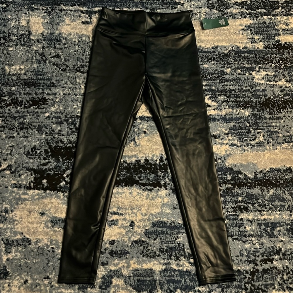 New with tags Wild Fable pleather pants small